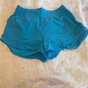 lululemon hotty hot short high rise 2.5 inch